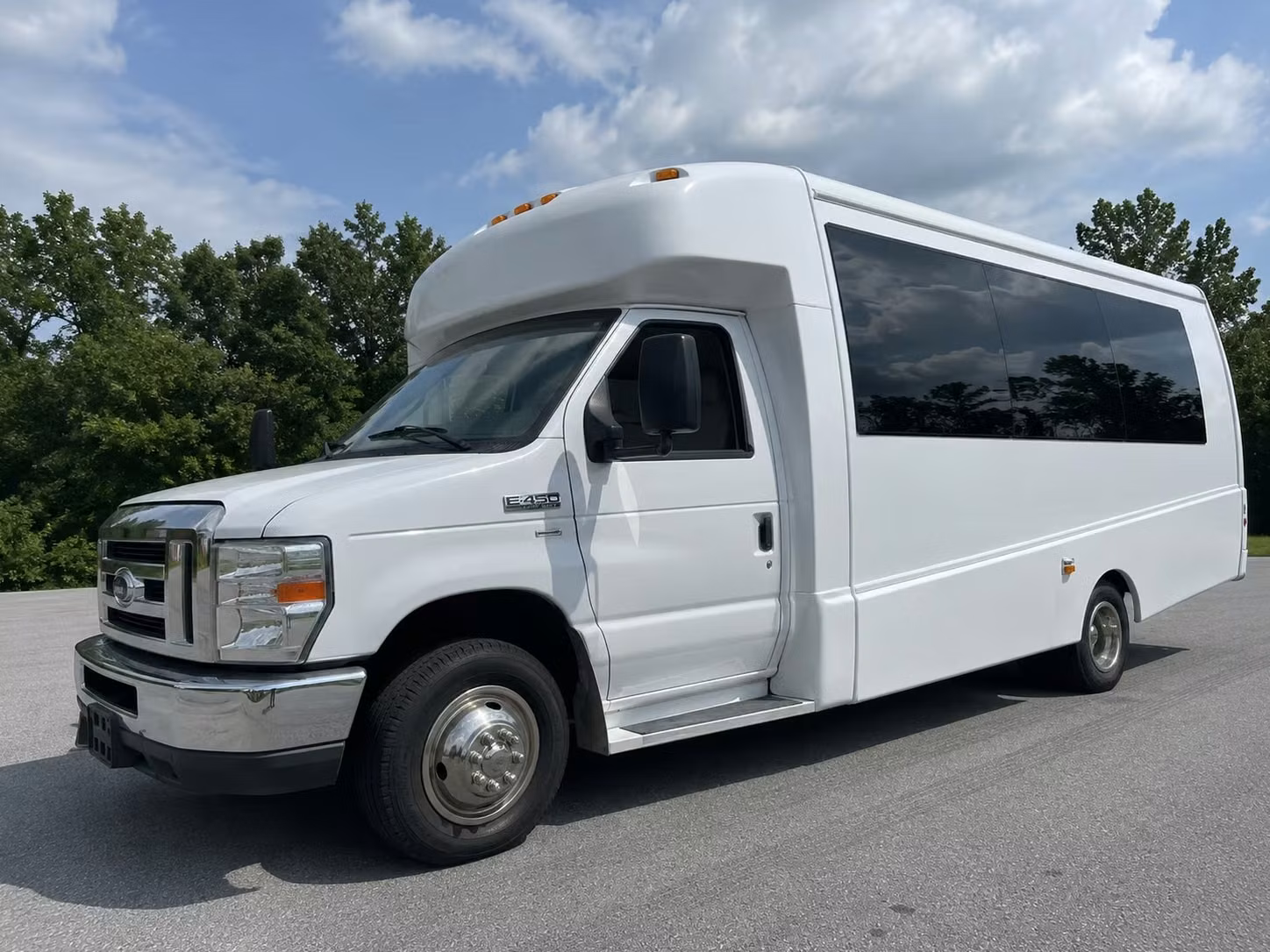 prom homecoming bus rentals in chesapeake