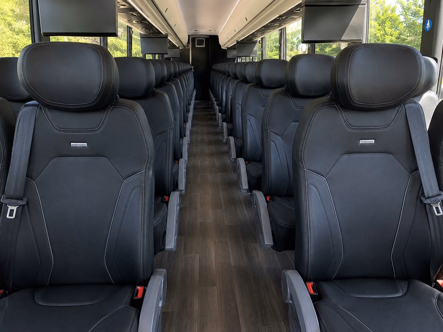 shuttle guests between chesapeake wedding venues without the parking headaches